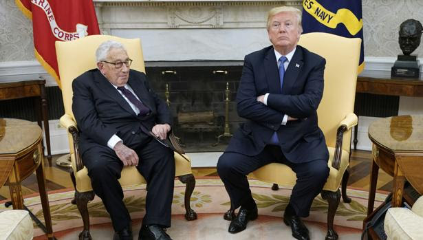 Su última aparición pública, en octubre pasado con Donald Trump