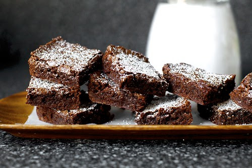 one-bowl, chewy-fudgy brownies