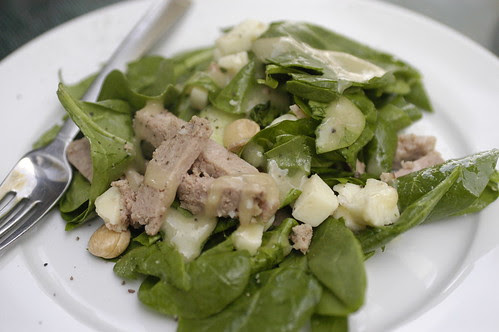 spinach salad with pate