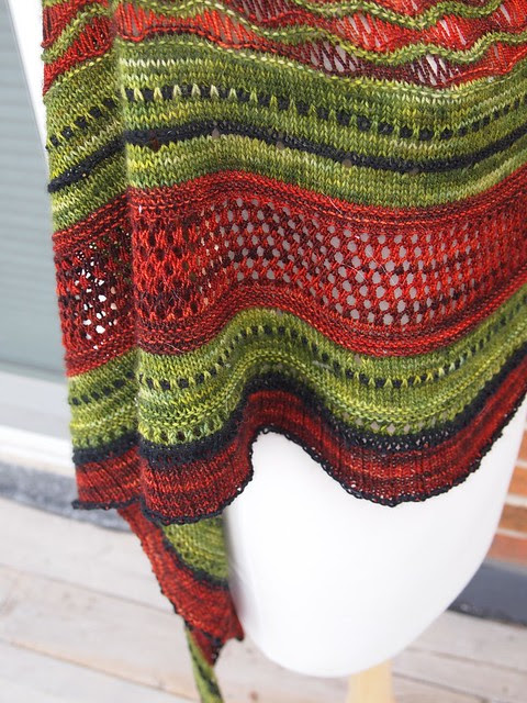 test knit-Misae shawl