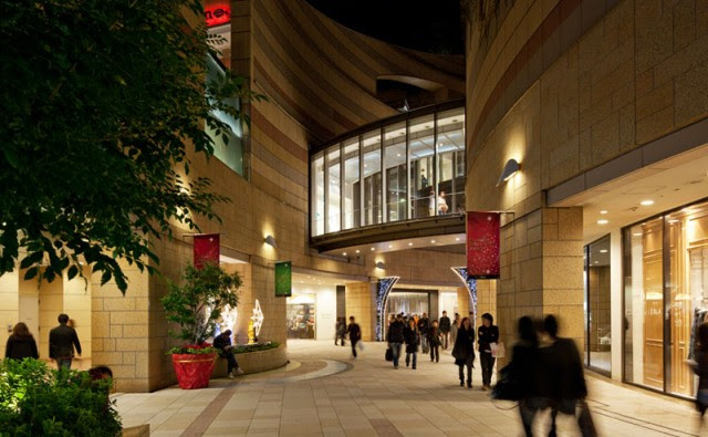 Namba Parks 10