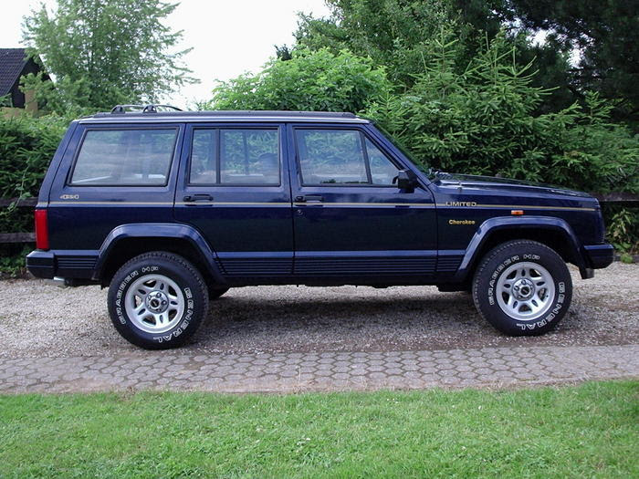 Dimension garage jeep cherokee 4.0 limited