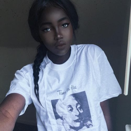 Conheça a "Barbie Negra", considerada uma das jovens mais lindas do mundo. Conheça a "Barbie Negra", considerada uma das jovens mais lindas do mundo.