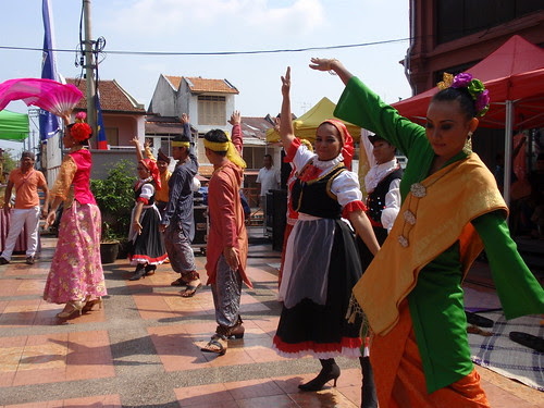 Melaka dancers