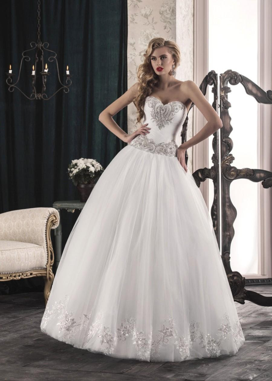 buying gowns online