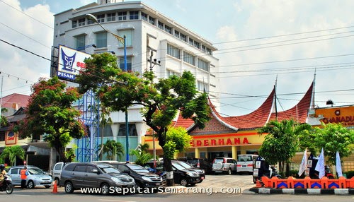 Rumah Makan Sederhana Bintaro Sektor 9 - Gambleh p