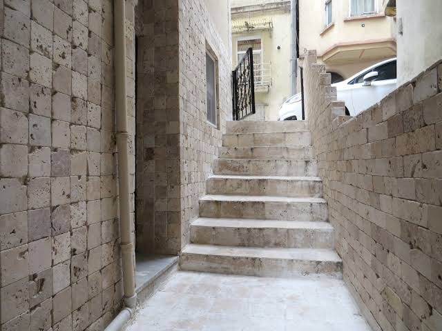 Pera Flats