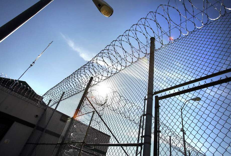 Declines in state prison populations across the country and the shifting politics around mass incarceration have created opportunities to downsize prison bed space.. (San Antonio Express-News File Photo) Photo: BOB OWEN, STAFF / rowen@express-news.net
