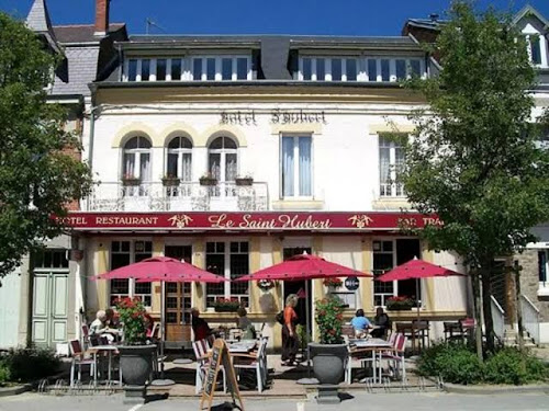Hôtel-Restaurant Saint-Hubert à Haybes