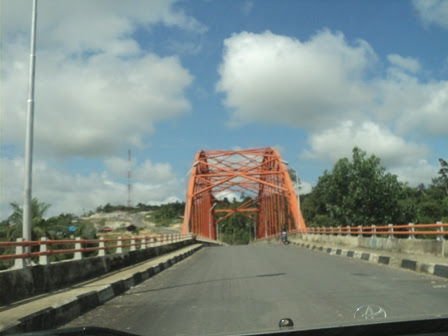 Jembatan Pintu Gerbang Masuk Kuala Kurun