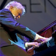 Monty Alexander tijdens C-Mine Jazz 2012 (foto: Cees van de Ven
