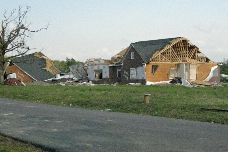 Mena Tornado 2009 50