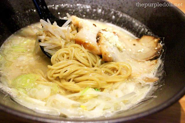 Wrong Ramen Rich Tonkotsu P385