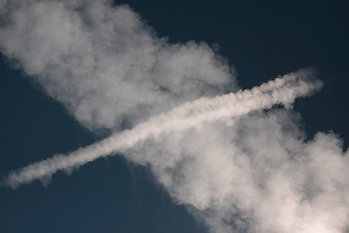 Contrail hug