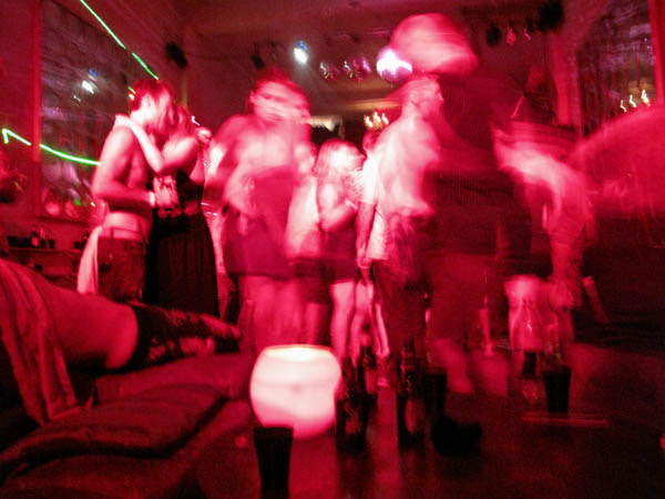 09_600-Adj_0826