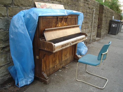 Street Piano 2 by on-the-run