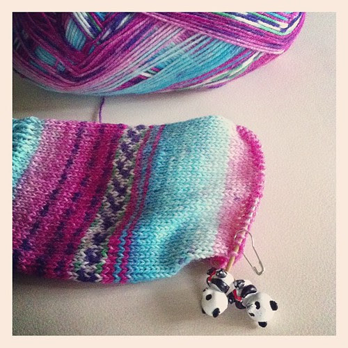 A perfect day for sock knitting:) Una giornata perfetta per lavorare le calze :)