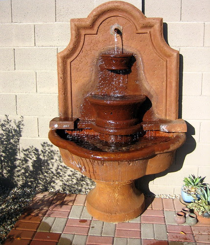az water fountain