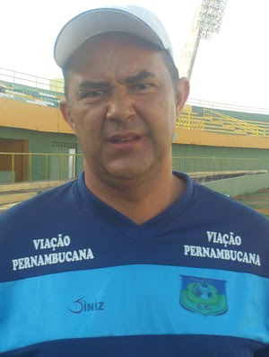 Roni Araújo é o novo treinador do Santa Cruz-RN (Foto: Crato Esporte Clube / Divulgação) Roni Araújo é o novo treinador do Santa Cruz-RN (Foto: Crato Esporte Clube / Divulgação)