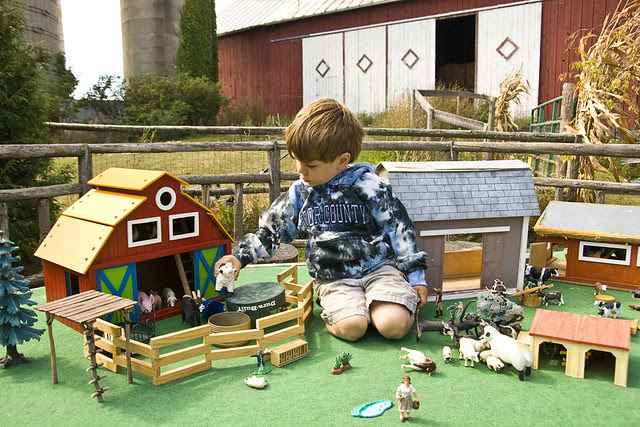 oliver playing farm 1