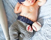 Newborn NY Yankees baby cap and pants set - AvaGirlDesigns Newborn NY Yankees baby cap and pants set - AvaGirlDesigns