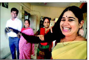 Mumbai woman sets record for longest hair Mumbai woman sets record for longest hair