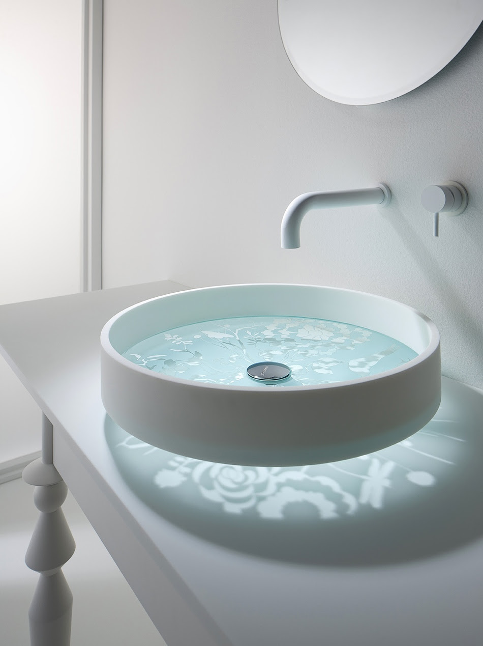 1-Glass-bottomed-sink