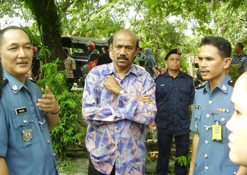 Dato' Siva Subramaniam , Ahli Suruhanjaya SUHAKAM akan mengadakan lawatan dan mendengar serta melawat sendiri masalah penduduk Kg. baru Plentong Tengah ini jam 2.00 Petang.