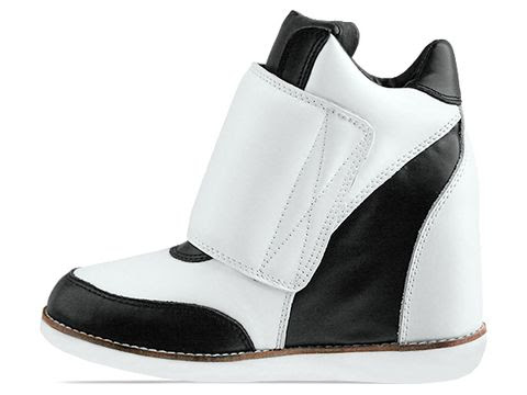 Jeffrey-Campbell-shoes-Teramo-(Black-Ivory)-010603