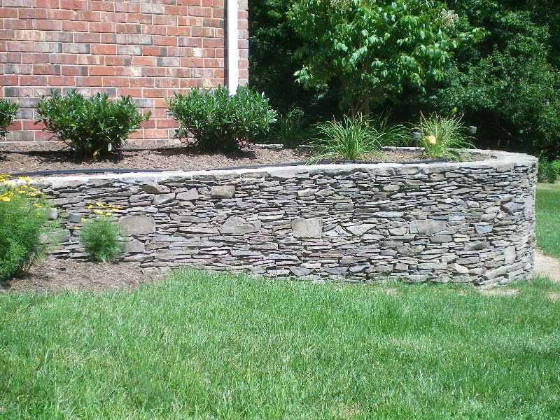 Garden landscaping: Pictures of landscaping rock walls patios