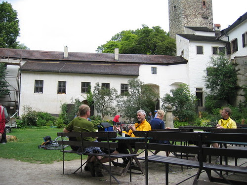 Lunch in the Hrad Rostejn courtyard