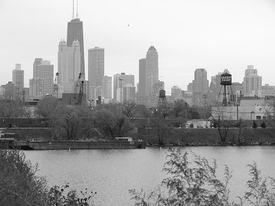 clothes and stuff online: black and white chicago skyline