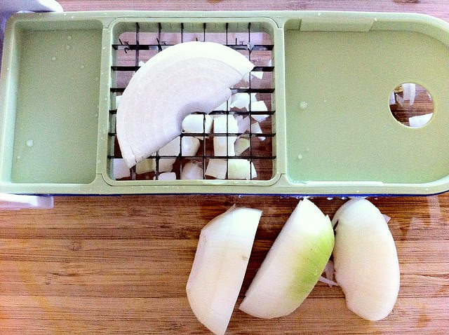 Dicing Yellow Onion