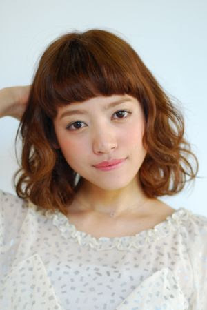 上ウェーブ ミディアム ボブ パーマ 最高のヘアスタイルのアイデア
