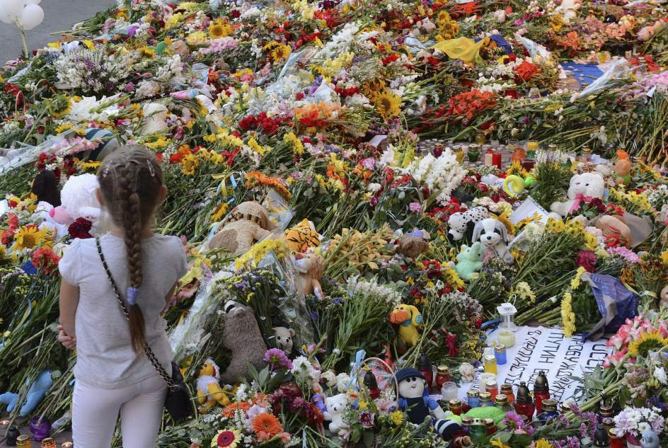 Flores para las víctimas del MH17