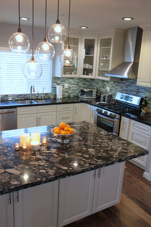 Black Marble Kitchen Countertops Ideas / Black Granite Countertops