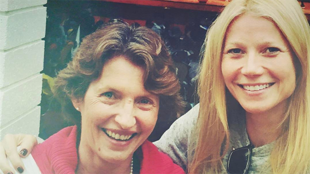 Gwyneth Paltrow Mom And Dad - Gwyneth Paltrow Offers To Buy Her Mom Blythe Danner A Vibrator