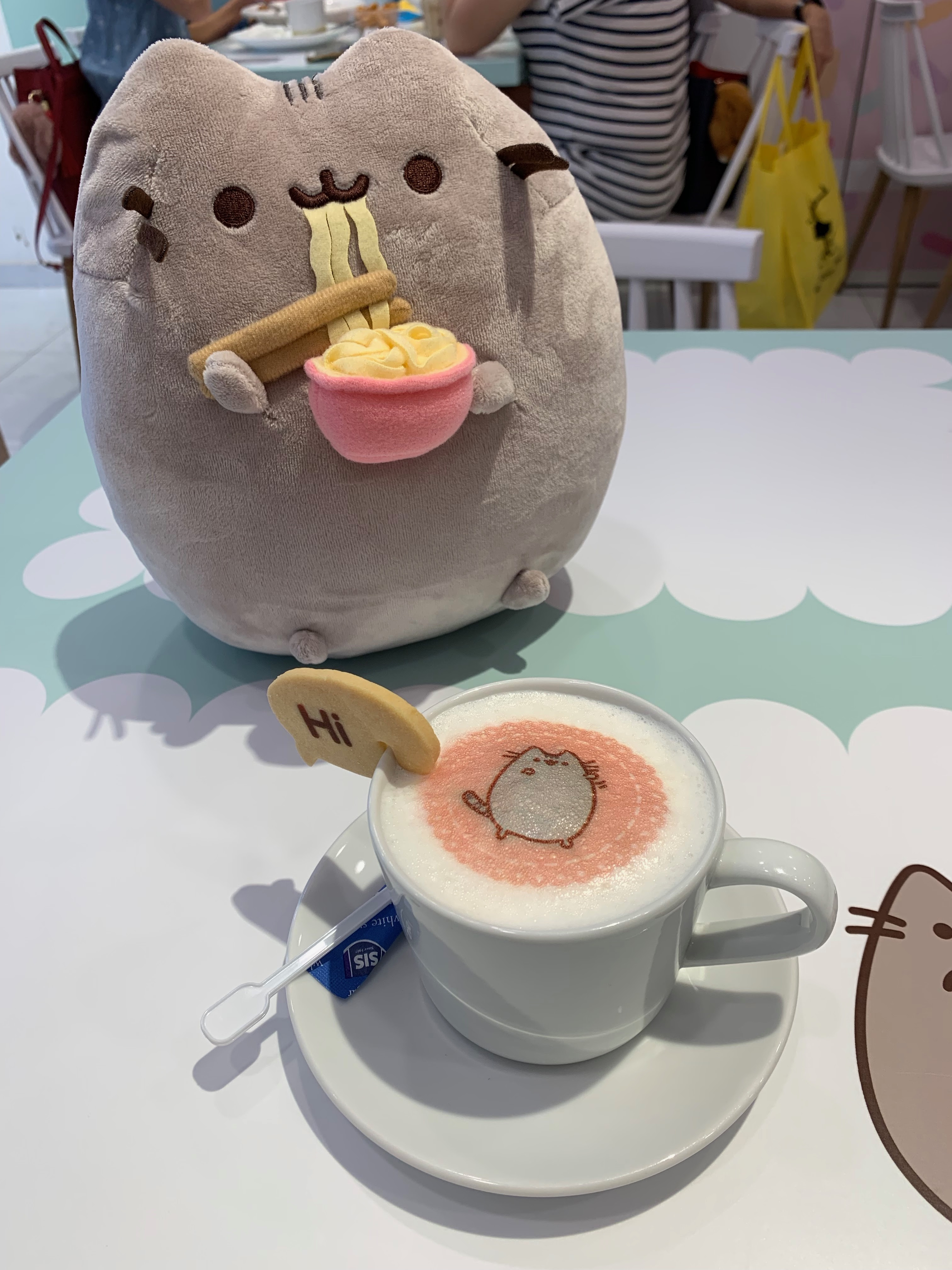 We spent over $100 at the world's first Pusheen cafe ...