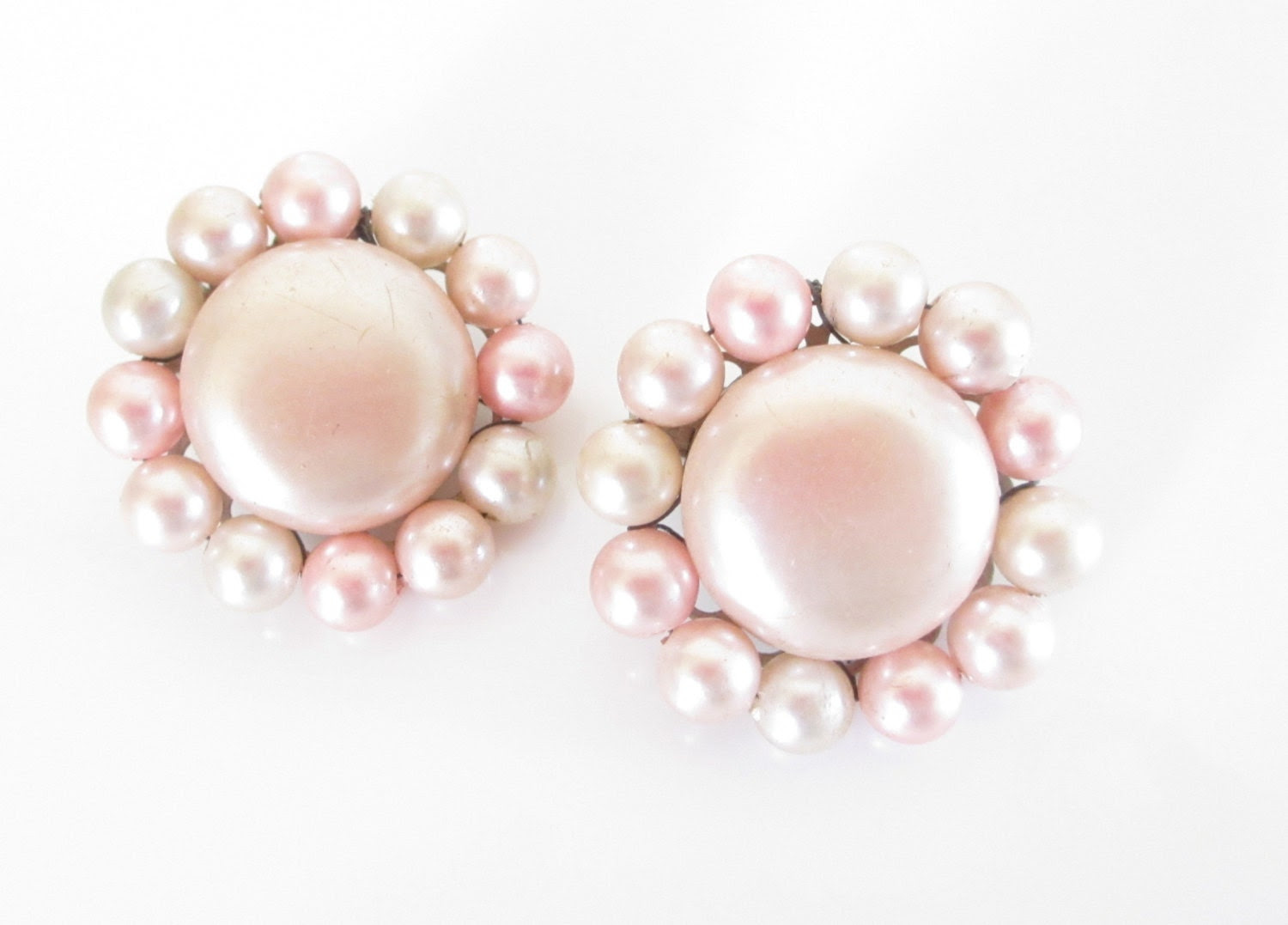 Pastel Pink Button Clip On Earrings, Vintage Pink Flip Back Clip on Earrings, Pink and Pearl White Earrings, Button Earrings- Vintage 1950s - ThePookiesJewelryBox Pastel Pink Button Clip On Earrings, Vintage Pink Flip Back Clip on Earrings, Pink and Pearl White Earrings, Button Earrings- Vintage 1950s - ThePookiesJewelryBox