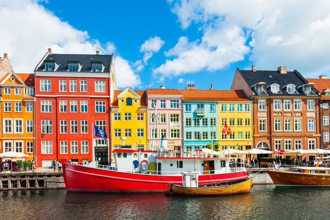 Colorful buildings of Copenhagen, Denmark. https://t.co/VRiv64VFPZ ...