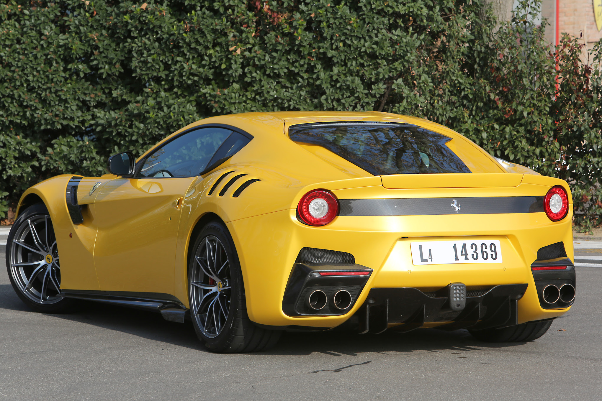 2016 Ferrari F12tdf First Drive Review Motor Trend 2016 Ferrari F12tdf First Drive Review Motor Trend