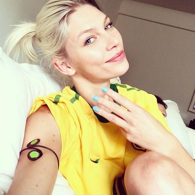 aline brazil World Cup 2014: Models Showing Love for Their Teams