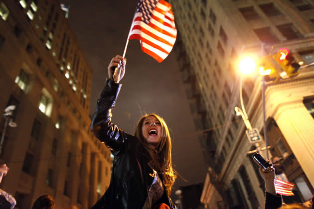 Americanos vão às ruas para comemorar o assassinato de Osama Bin Laden