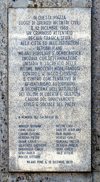Lapide in Piazza Fontana, a Milano Lapide commemorativa