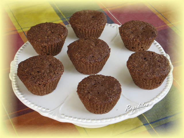 MUFFINS DE CHOCOLATE, NARANJA Y SIROPE DE AGAVE