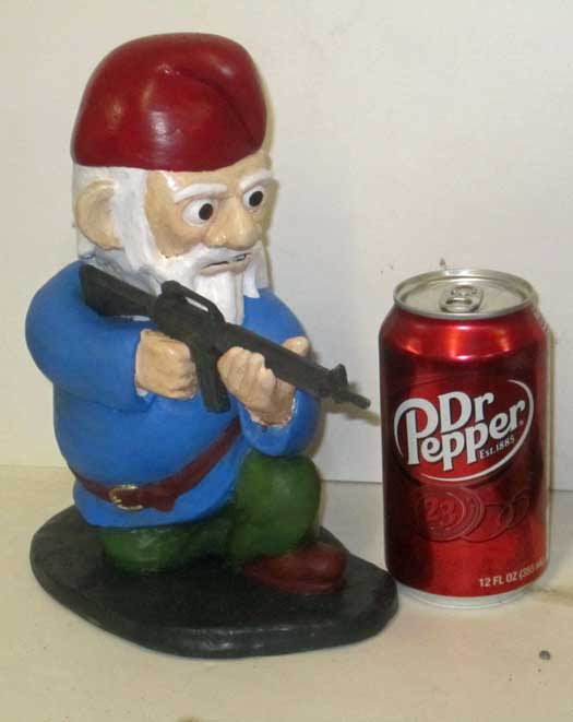 Gneeling Gnome M-16