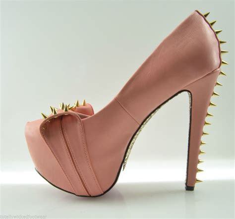 block heels at truworths