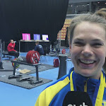 Isabella von Weissenberg på pallen i styrkelyft-VM