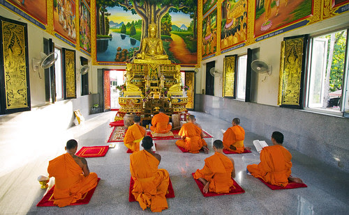 Naiharn Temple, Phuket