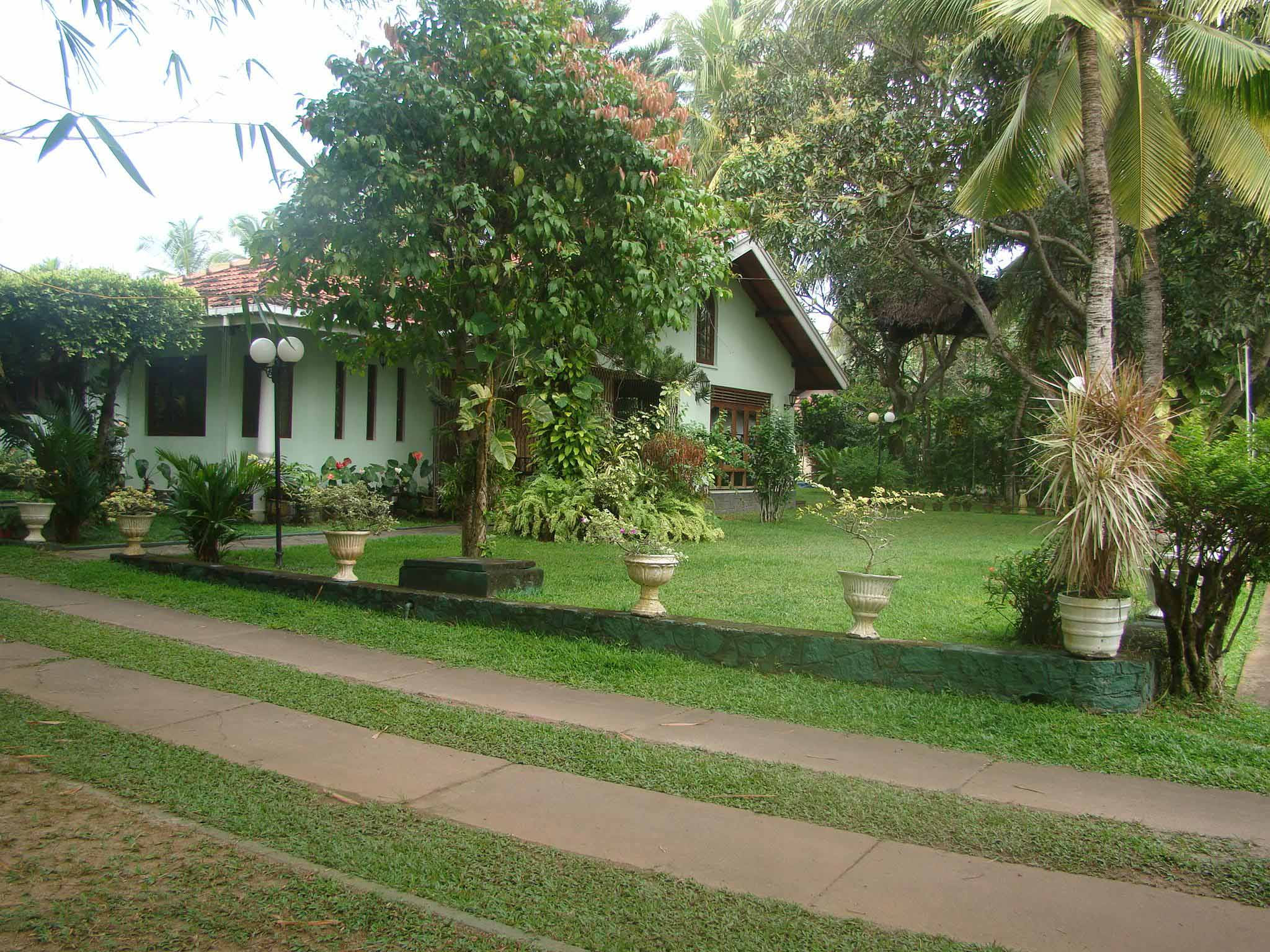 Normal Home Garden Design Sri Lanka Home Inspiration